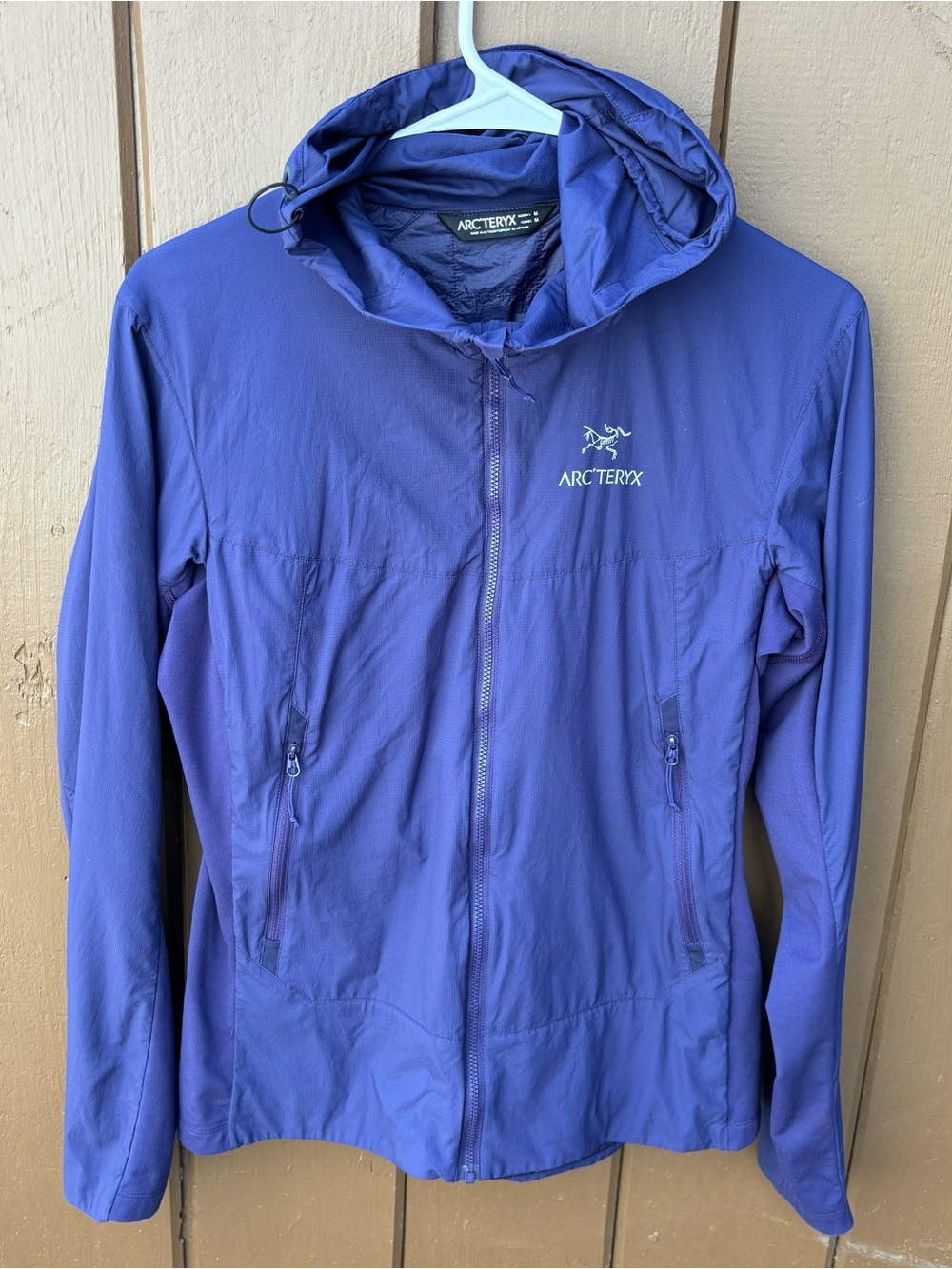 Arc’teryx Women’s Atom SL Hoody Jacket, Size Medium , Dark Purple